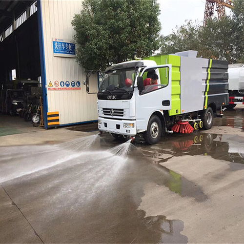 绿色清洁新篇章 天燃气吸尘车效果卓越，引领环保新趋势